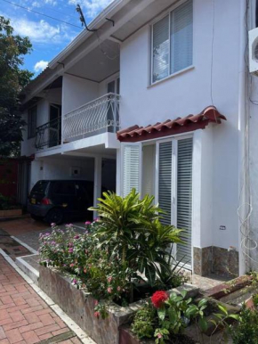 Agradable casa en conjunto cerrado con parqueadero